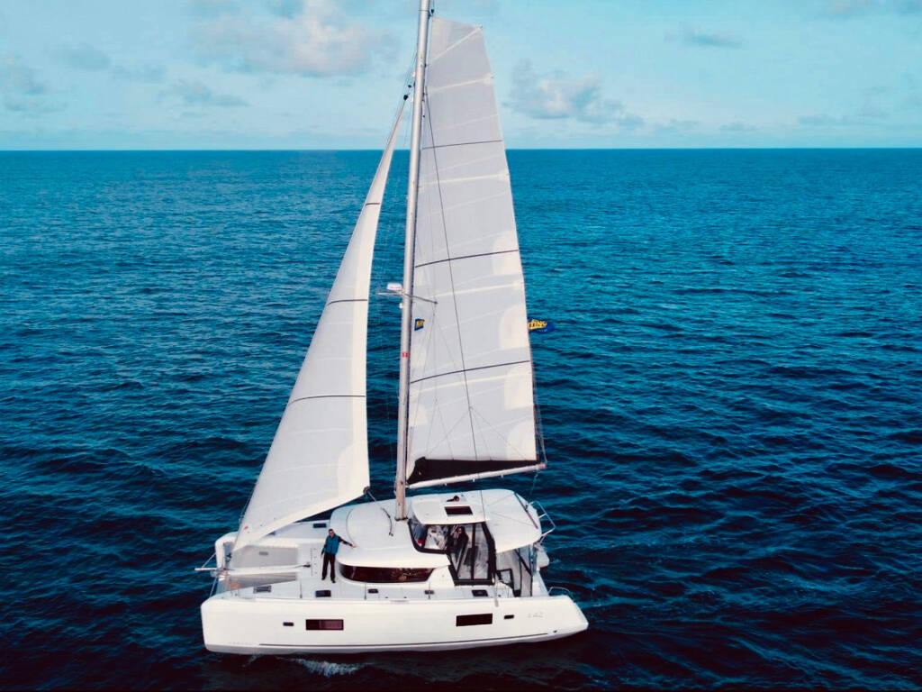 Lagoon 42 • BANGA