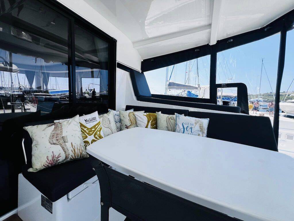 Lagoon 42 BANGA