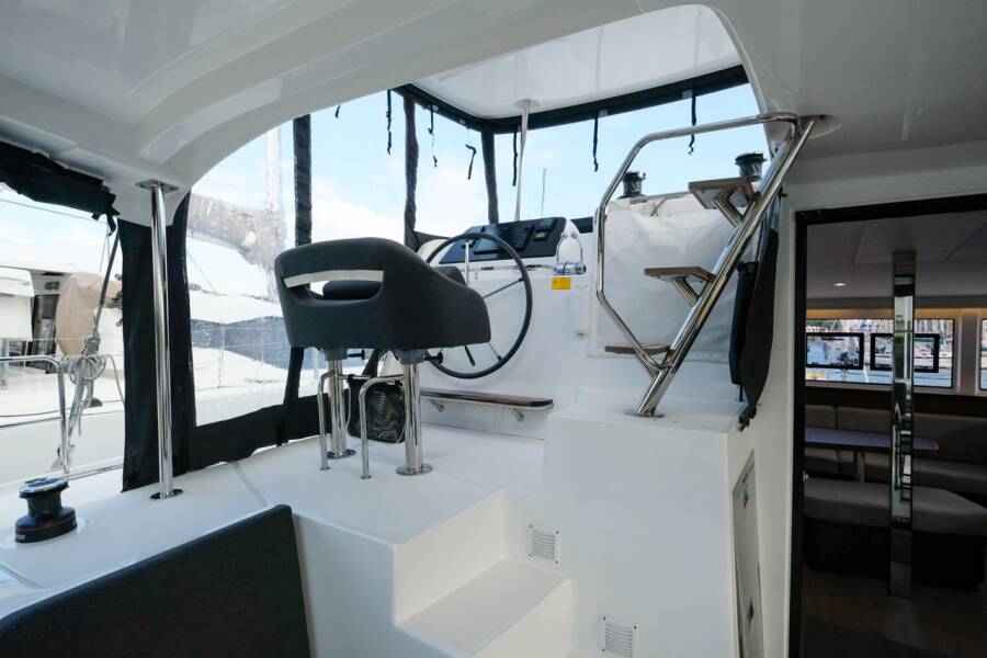 Lagoon 42 White Chadal