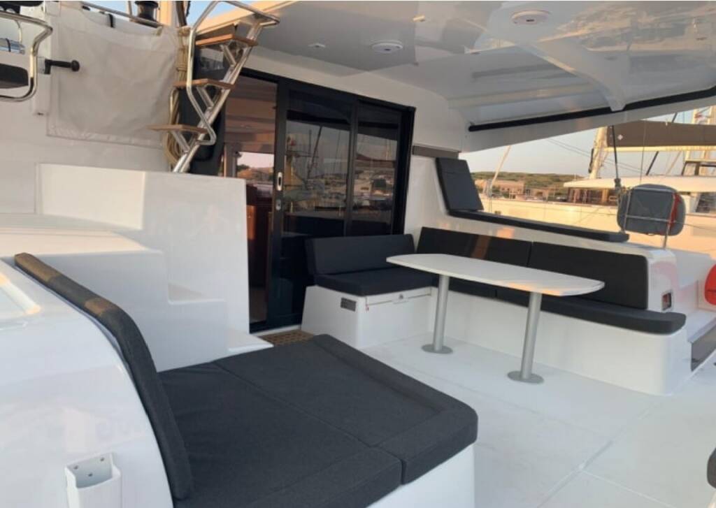 Lagoon 42 MIO