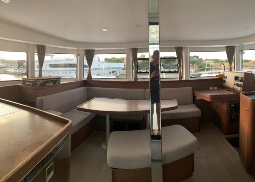 Lagoon 42 MIO