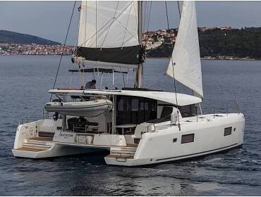 Lagoon 42 Pulp Fiction