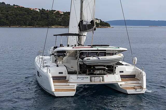 Lagoon 42 Pulp Fiction