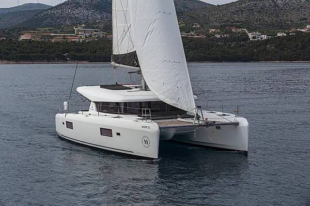 Lagoon 42 Pulp Fiction