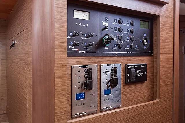 Lagoon 42 Pulp Fiction