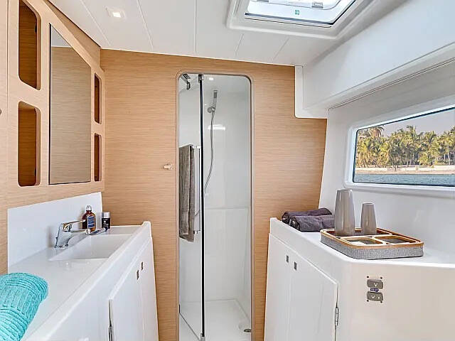 Lagoon 42 Skylight