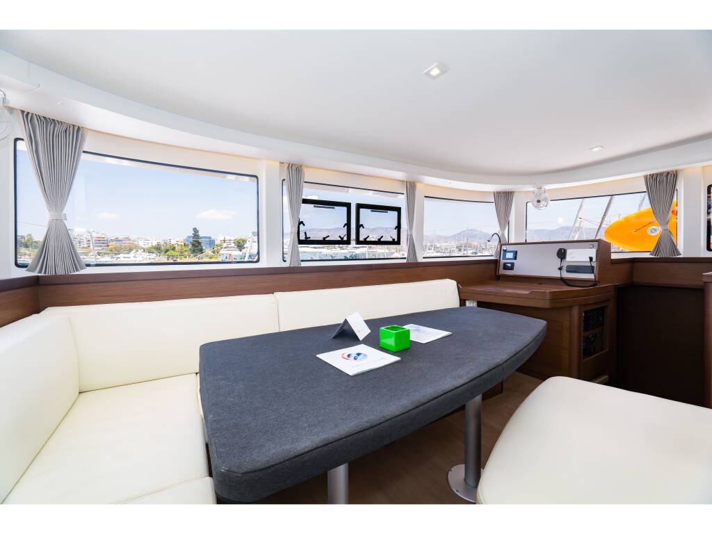 Lagoon 42  ANEMI