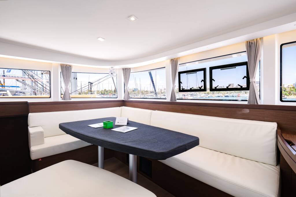 Lagoon 42  ANEMI