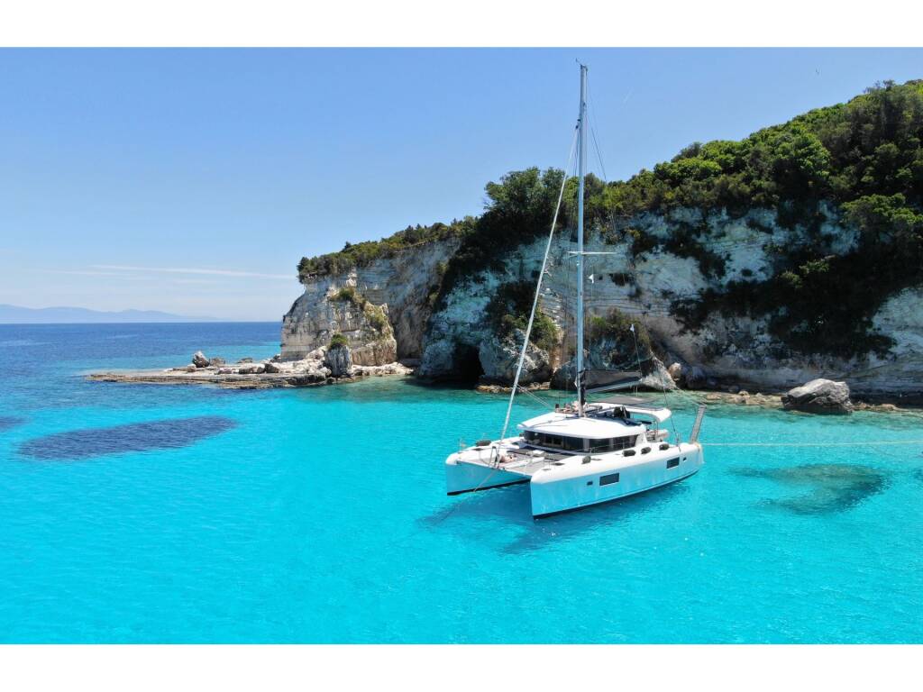 Lagoon 42 FANTASEA (generator, air condition, 1 SUP free of charge)