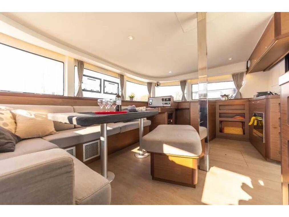 Lagoon 42 FANTASEA (generator, air condition, 1 SUP free of charge)