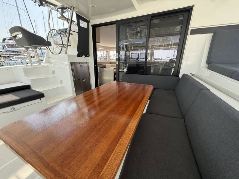 Lagoon 42 Tigeer Royale