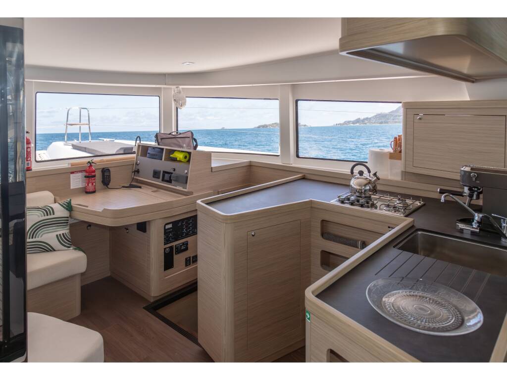 Lagoon 42 Athena Pearl