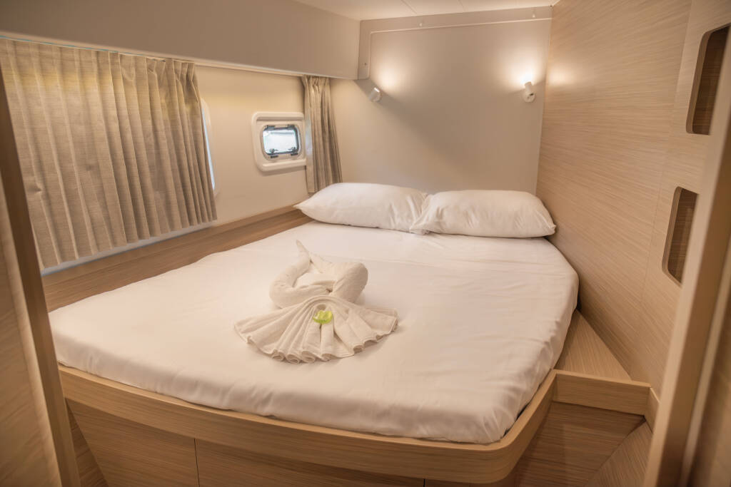 Lagoon 42 Athena Pearl