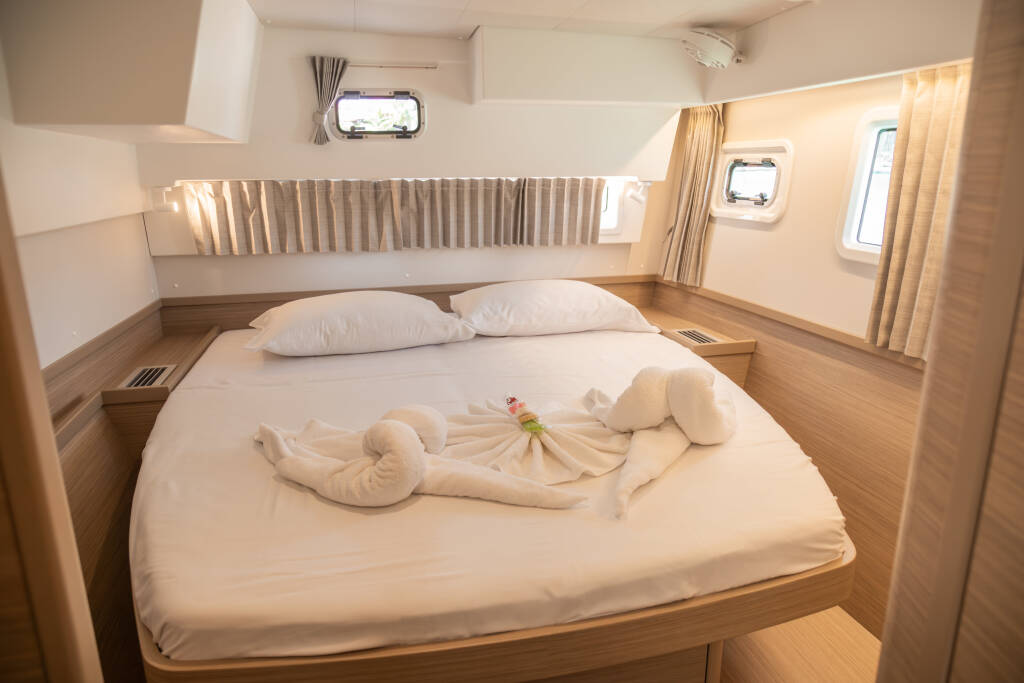 Lagoon 42 Athena Pearl