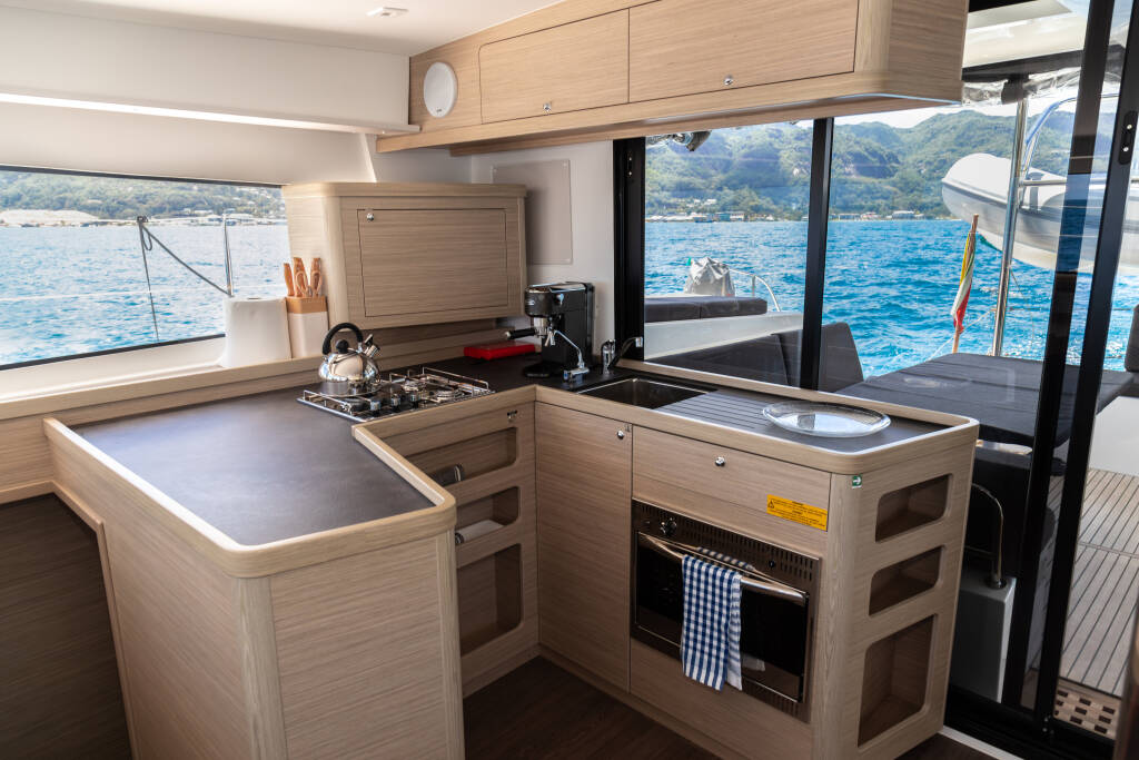 Lagoon 42 Athena Pearl