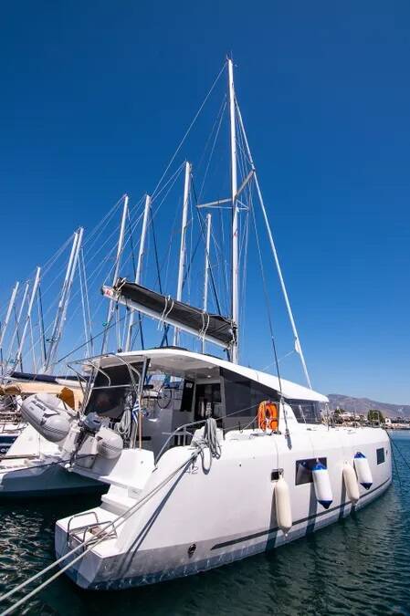 Lagoon 42 Blue Trident