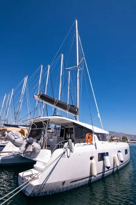 Lagoon 42 Blue Trident