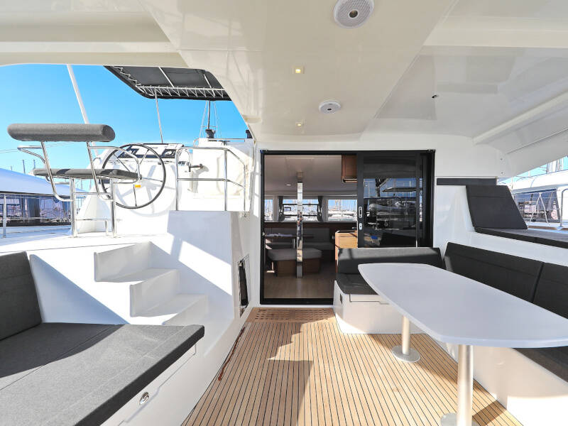 Lagoon 42 SEA YA