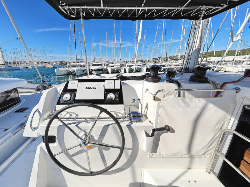 Lagoon 42 SEA YA