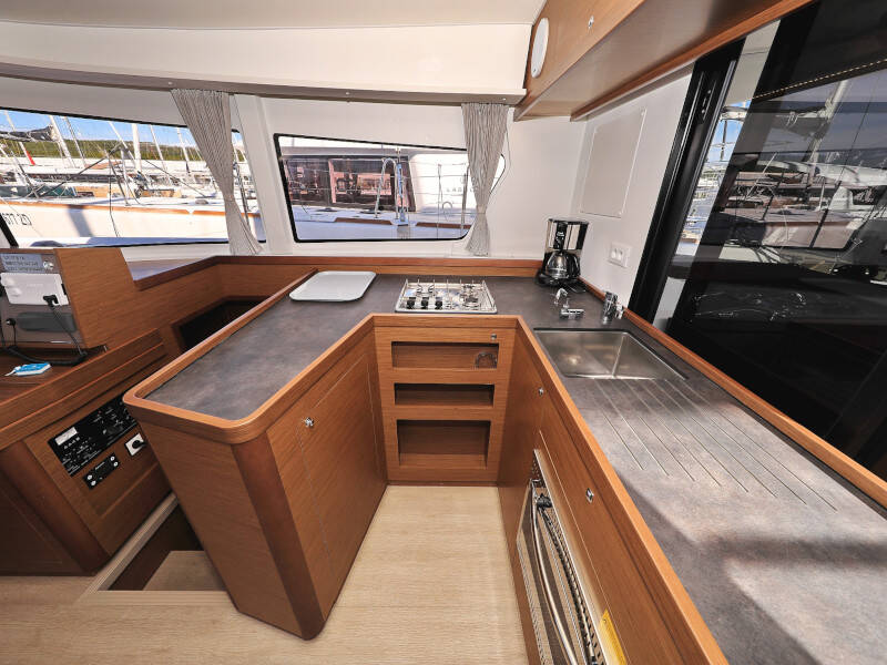 Lagoon 42 SEA YA
