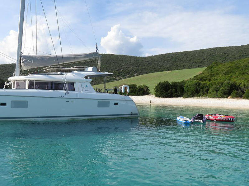 Lagoon 421 Nirvana AC Watermaker Gen + elegant pack refit 2022