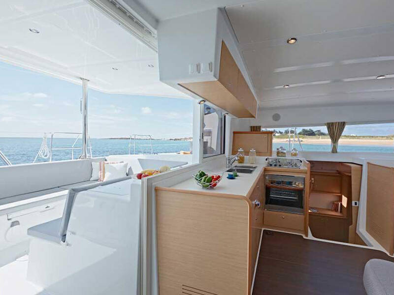 Lagoon 421 Nirvana AC Watermaker Gen + elegant pack refit 2022