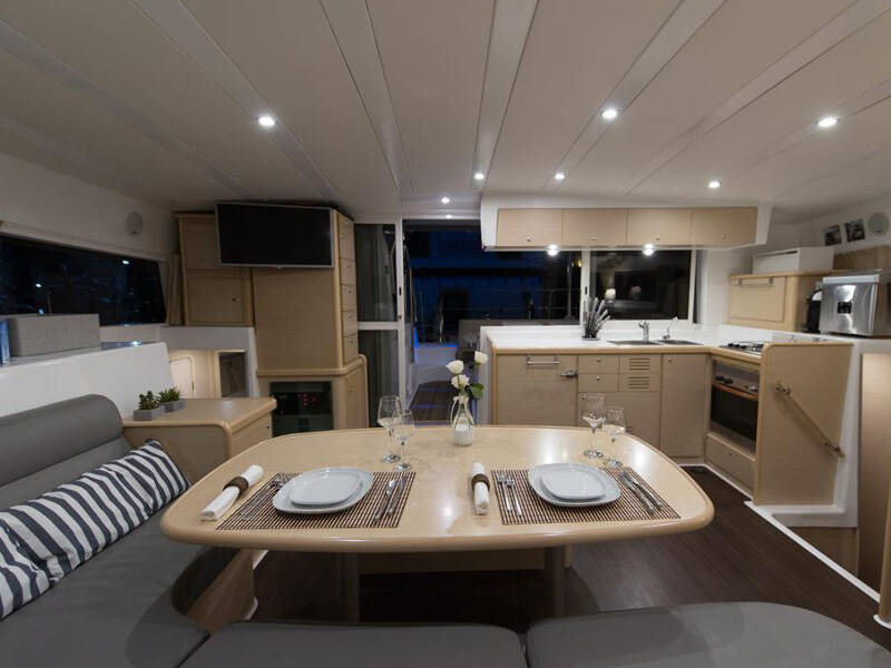 Lagoon 421 Nirvana AC Watermaker Gen + elegant pack refit 2022