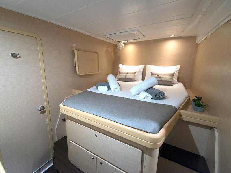 Lagoon 421 Nirvana AC Watermaker Gen + elegant pack refit 2022