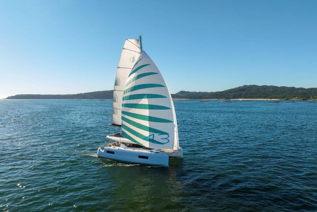 Lagoon 43 Active.Cruises