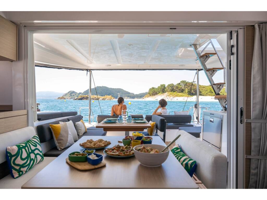 Lagoon 43 Active.Cruises