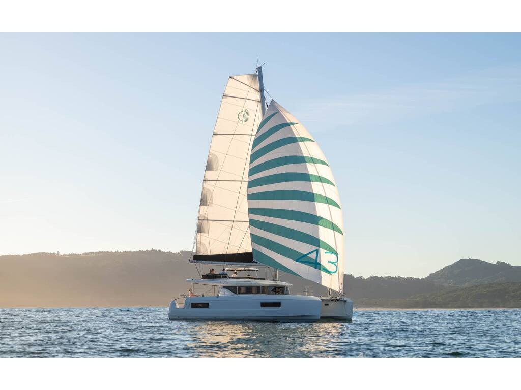 Lagoon 43 Why not 21