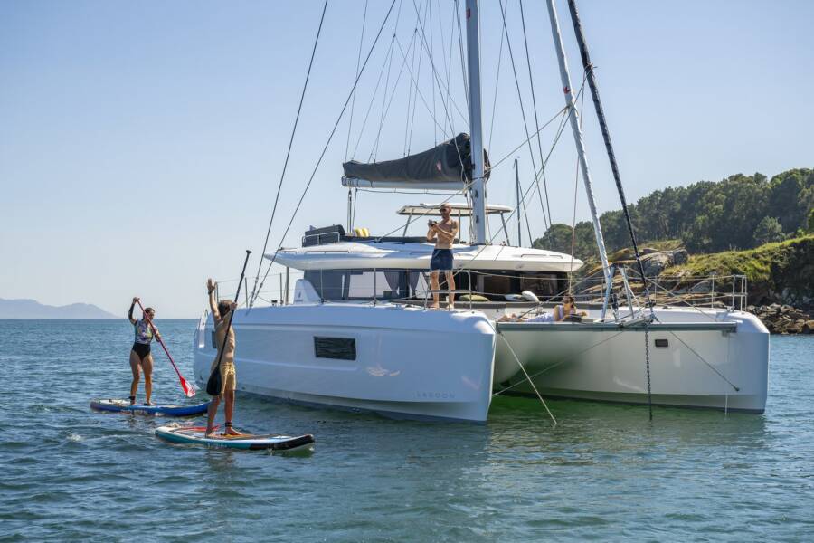 Lagoon 43 • Cloud Dancer 2