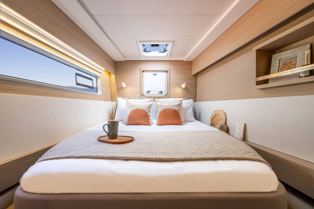 Lagoon 43 WHITE PEARL