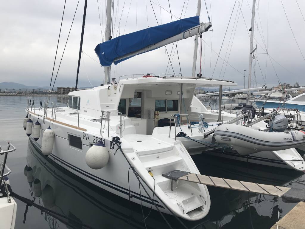 Lagoon 440 • Isis (Generator)