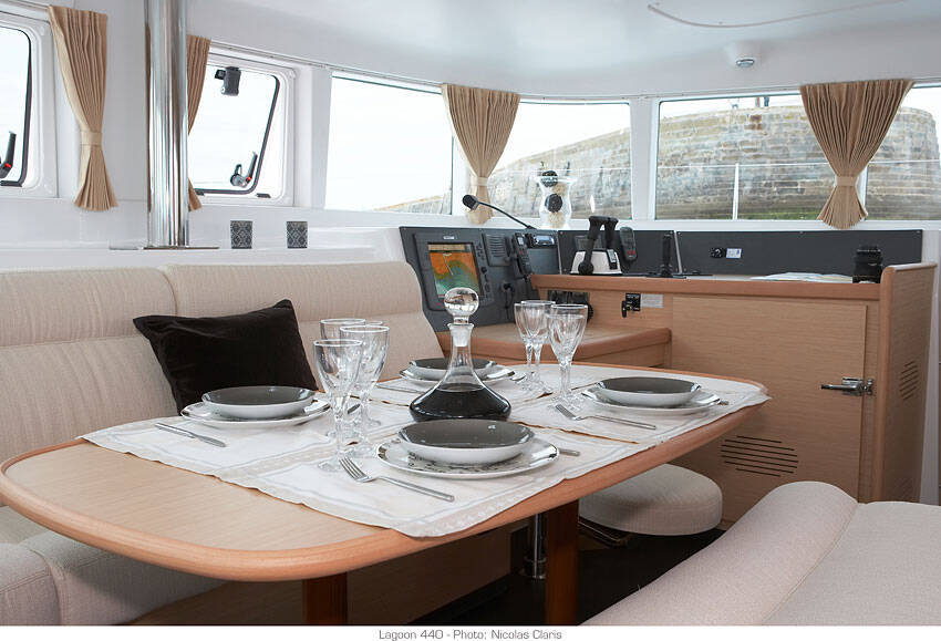 Lagoon 440 Strawberry