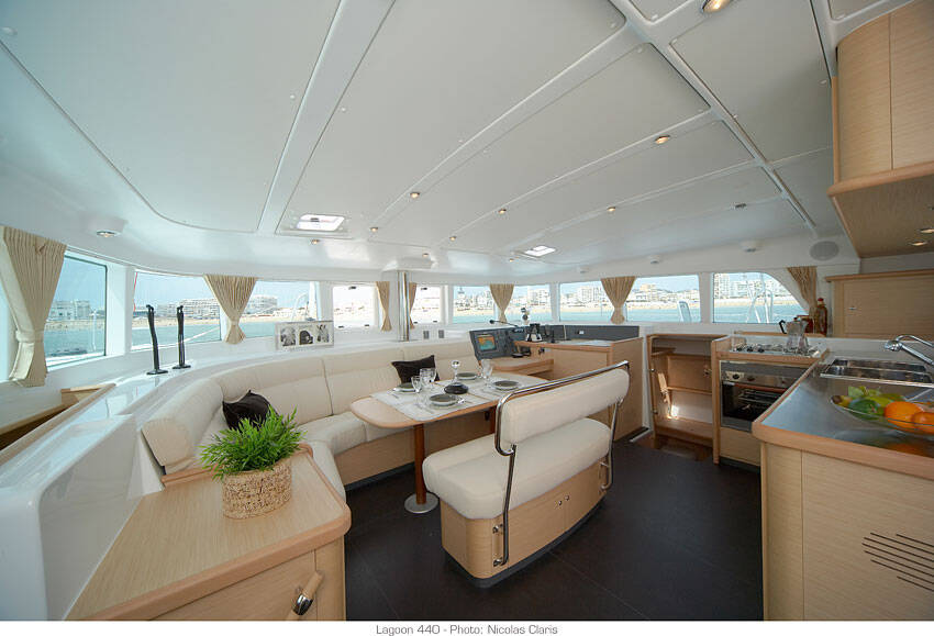 Lagoon 440 Strawberry