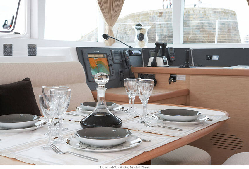 Lagoon 440 Strawberry