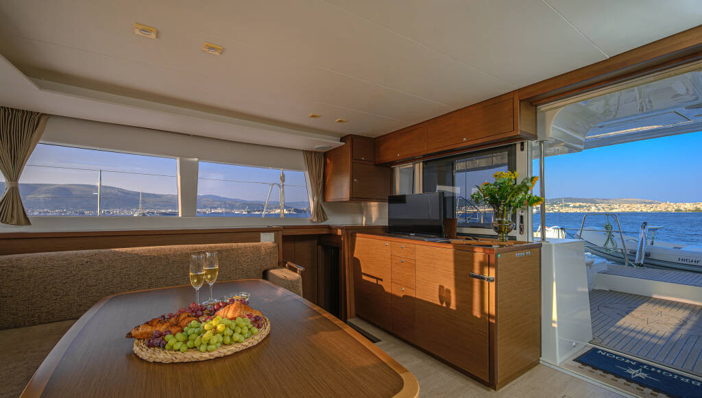 Lagoon 450 F Luxury BRIGHT MOON 