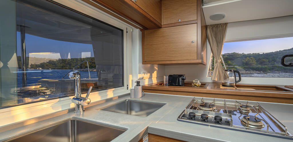 Lagoon 450 F Luxury BRIGHT MOON 