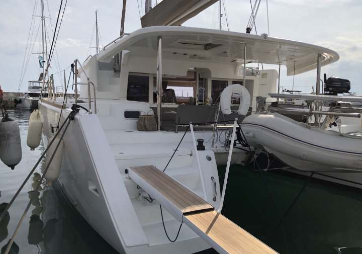 Lagoon 450 F • Azraq