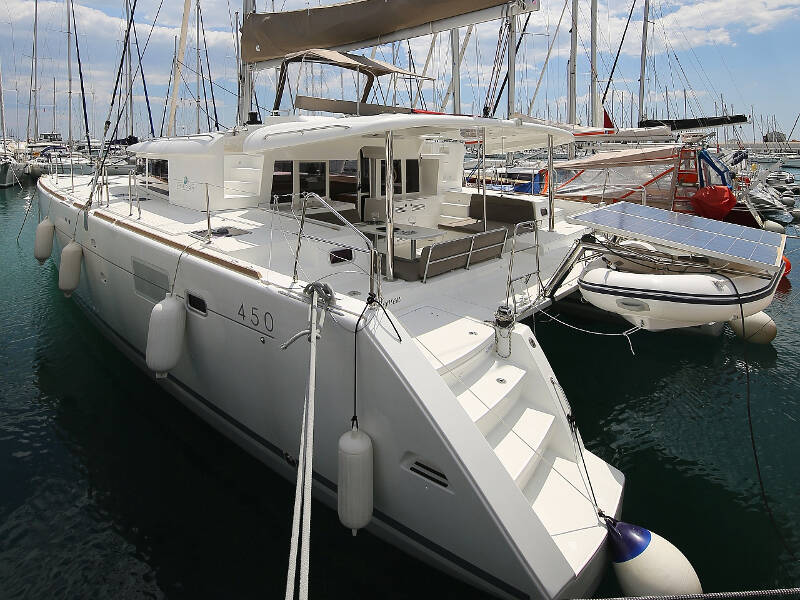 Lagoon 450 F LADIES&GENTLEMEN