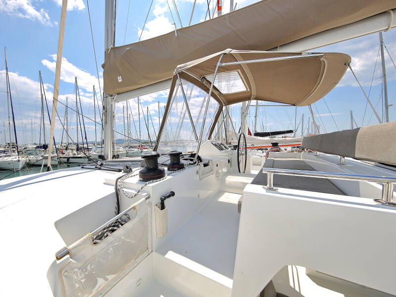 Lagoon 450 F LADIES&GENTLEMEN