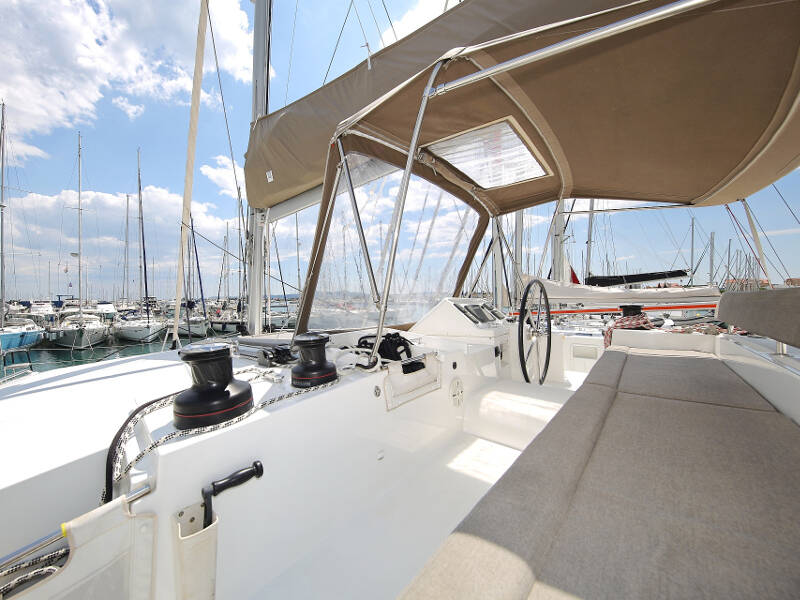 Lagoon 450 F LADIES&GENTLEMEN