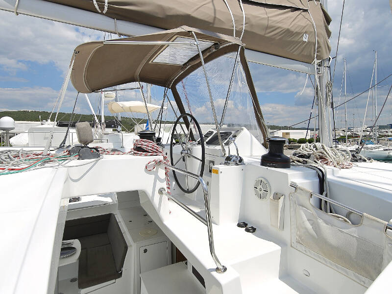 Lagoon 450 F LADIES&GENTLEMEN