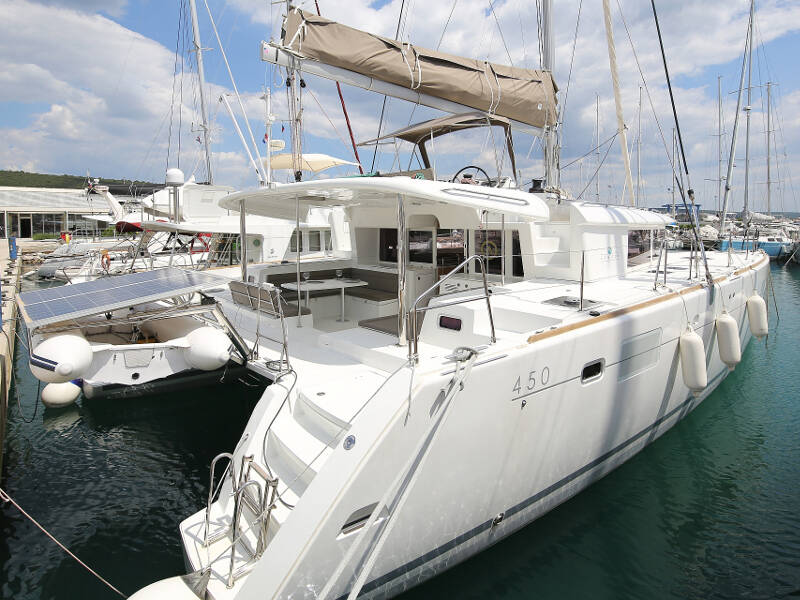 Lagoon 450 F LADIES&GENTLEMEN