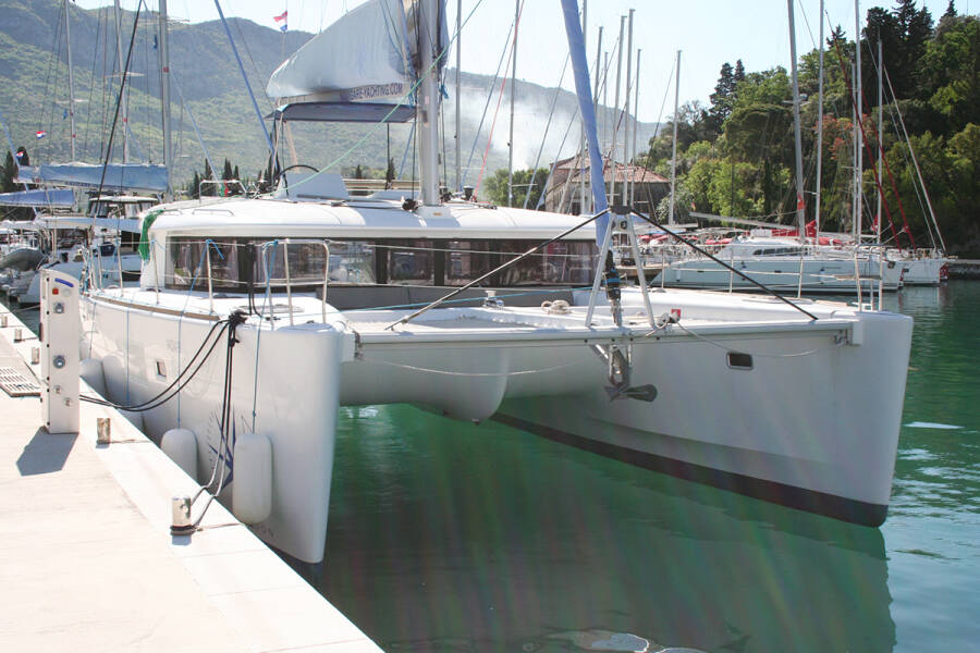 Lagoon 450 F Claudia III 