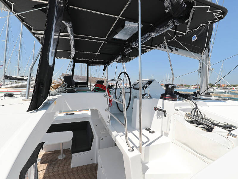 Lagoon 450 F HOT STUFF