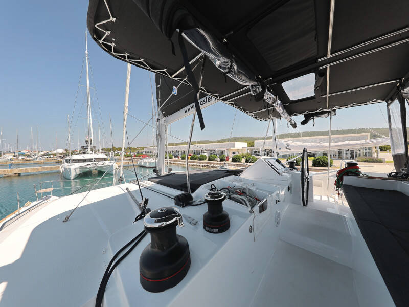 Lagoon 450 F HOT STUFF