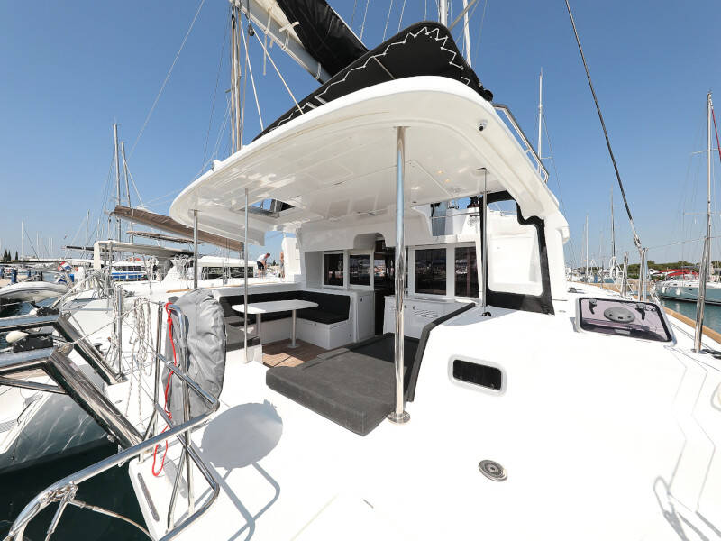 Lagoon 450 F HOT STUFF