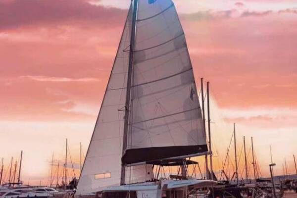 Lagoon 450 F • Aristofanis